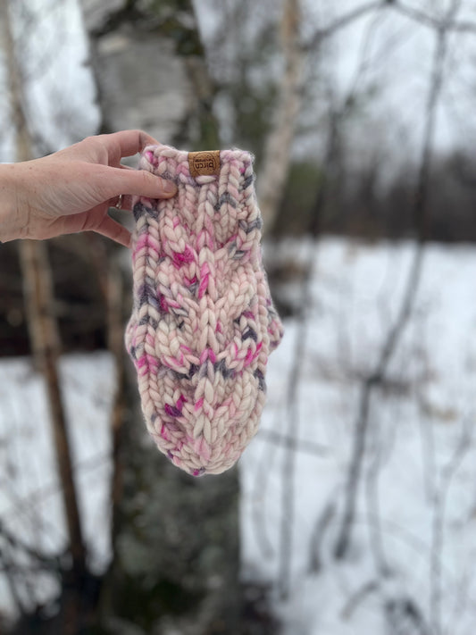 Shades of pink Wheatley mittens